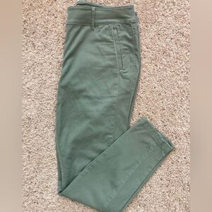 LOFT NWOT Marisa High Waisted Slim Fit Cigarette Pants w/ front zipped pockets